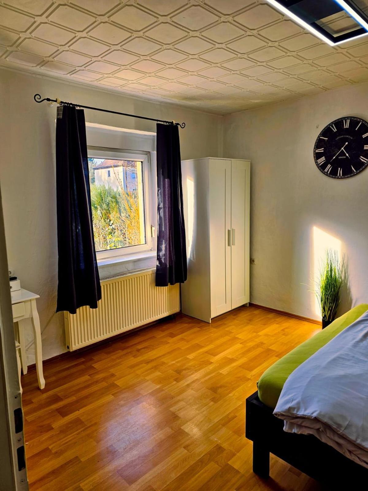 B&R Ferienhaus In Der Naehe Des Flughafens Nürnberg Exterior foto